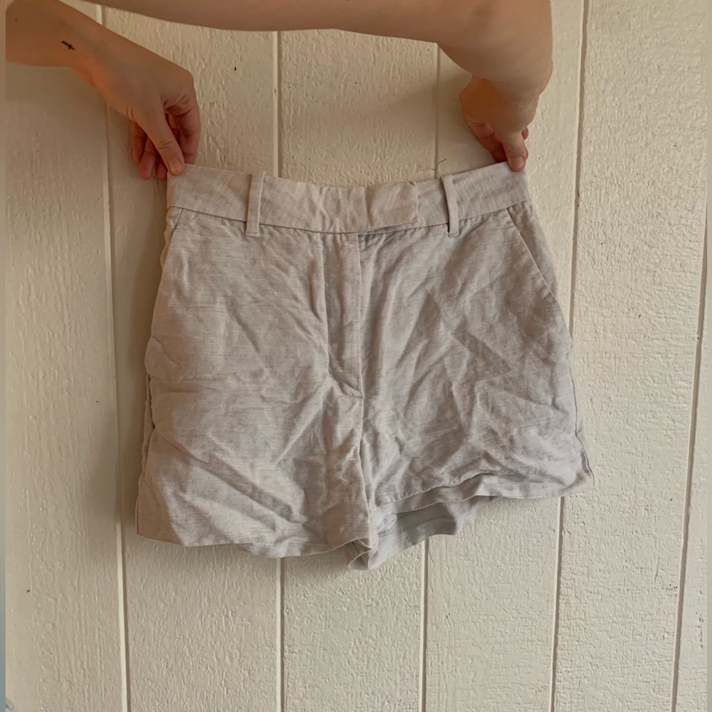 Wilfred beige shorts
